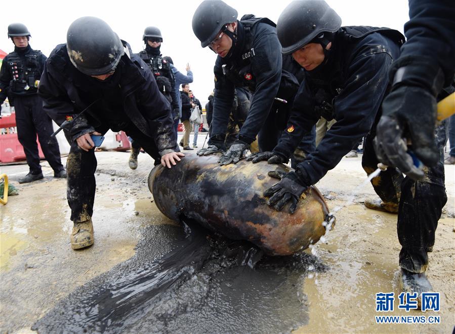 （图文互动）（2）香港警方24小时成功解除湾仔第二枚战时炸弹