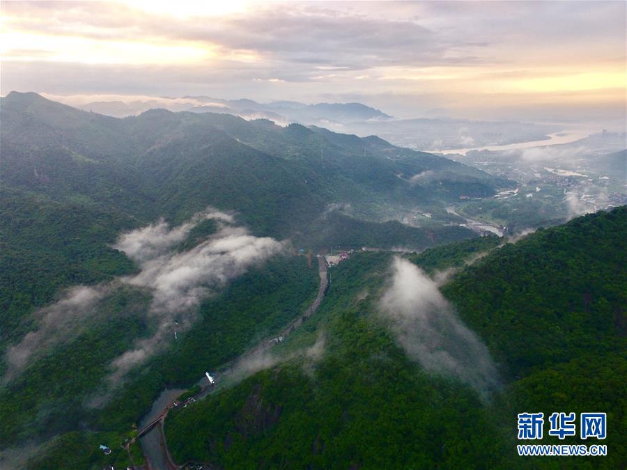 （环境）（1）福州：雨后青山美